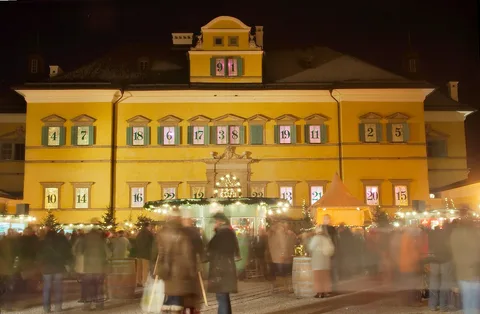 Hellbrunner Adventzauber, fotografiert 2006. Archivansicht des Veranstaltungsorts; die Gestaltung 2026 kann abweichen.