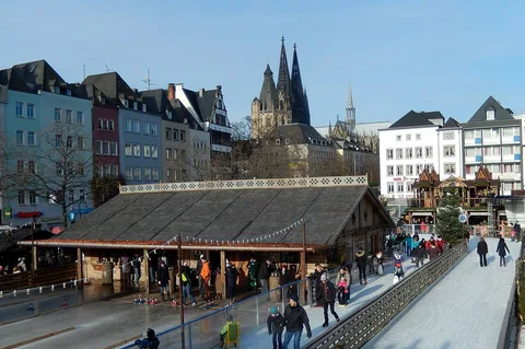 Heinzels Wintermärchen — Heumarkt, fotografiert 2013. Archivansicht des Veranstaltungsorts; die Gestaltung 2026 kann abweichen.