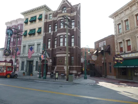 New-York-Themenbereich in Universal Studios Florida im Juli 2015. Ortsansicht ohne Weihnachtsparade.