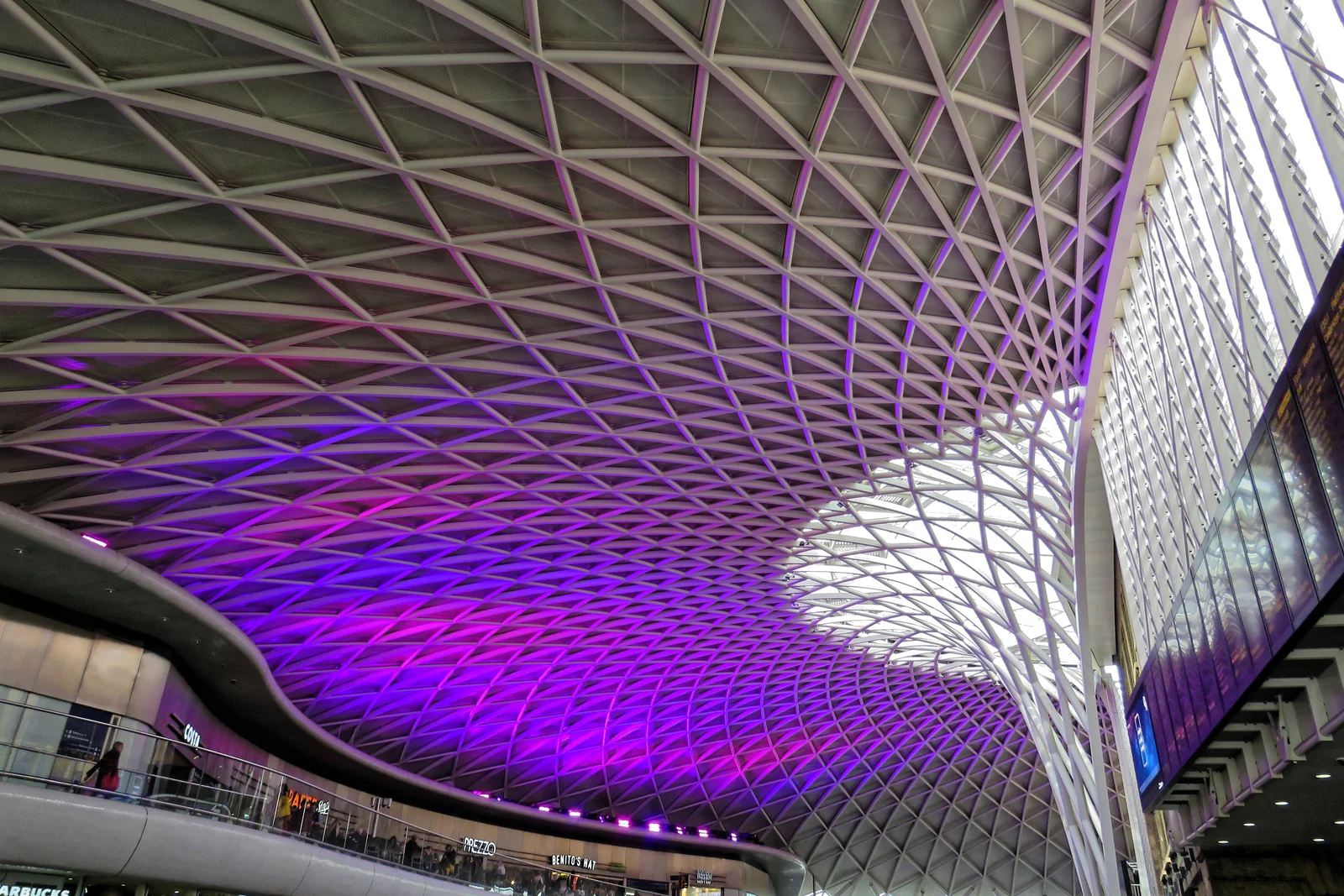 Plafond du hall ouest de King’s Cross, mars 2019
