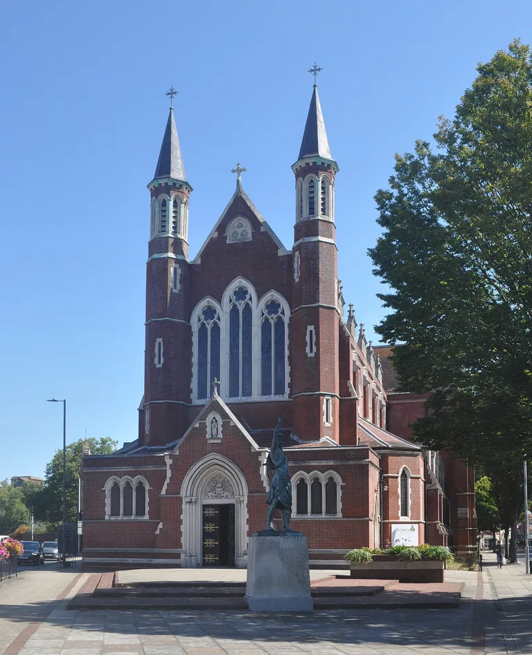 Photo: Cathédrale Saint-Jean-l’Évangéliste de Portsmouth