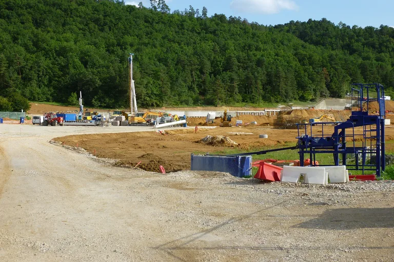 照片: 維澤爾河谷史前遺址與裝飾洞窟