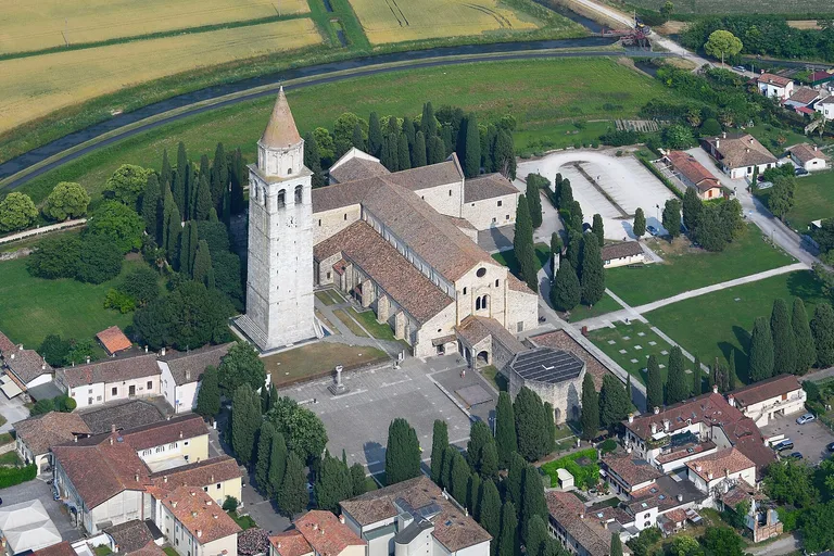Fotografia: Área Arqueológica e Basílica Patriarcal de Aquileia