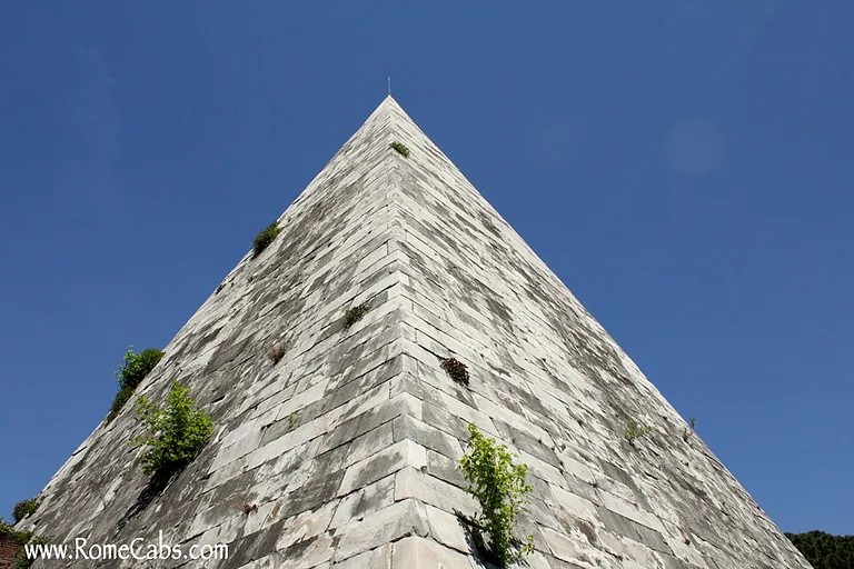 Foto: Piramide Cestia