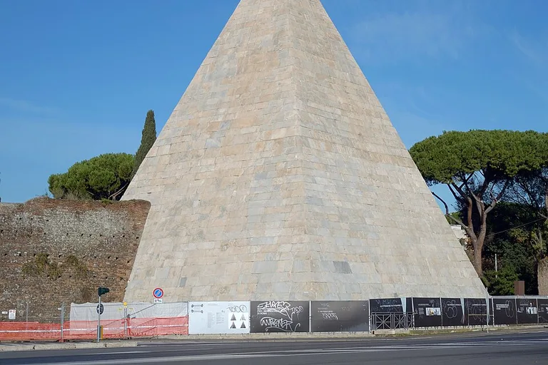 Foto: Piramide Cestia