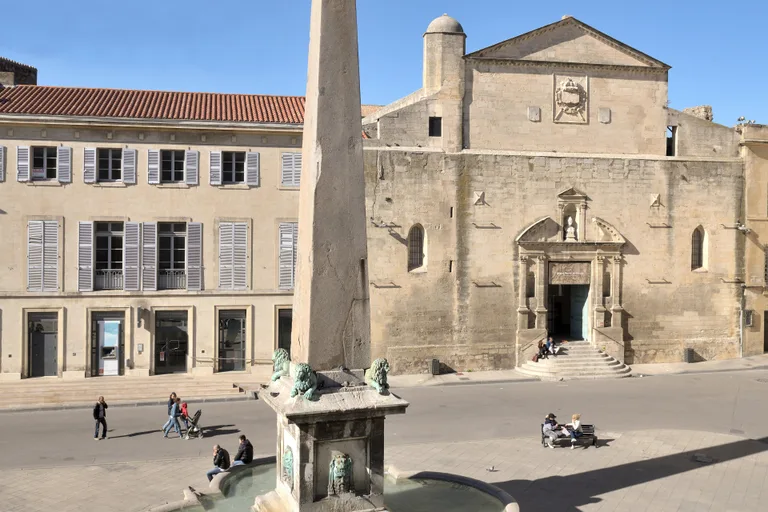 Arles, Roman and Romanesque Monuments