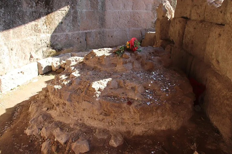 Foto: Tempio del Divo Giulio