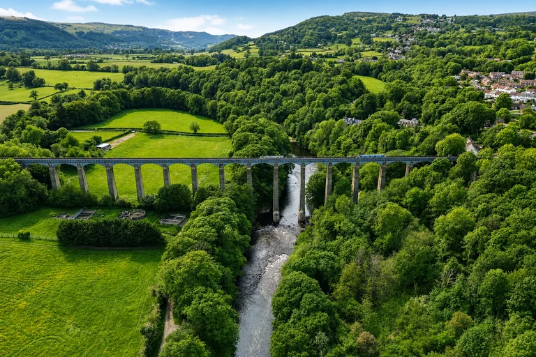 AI-generated editorial thumbnail for Pontcysyllte Aqueduct and Canal
