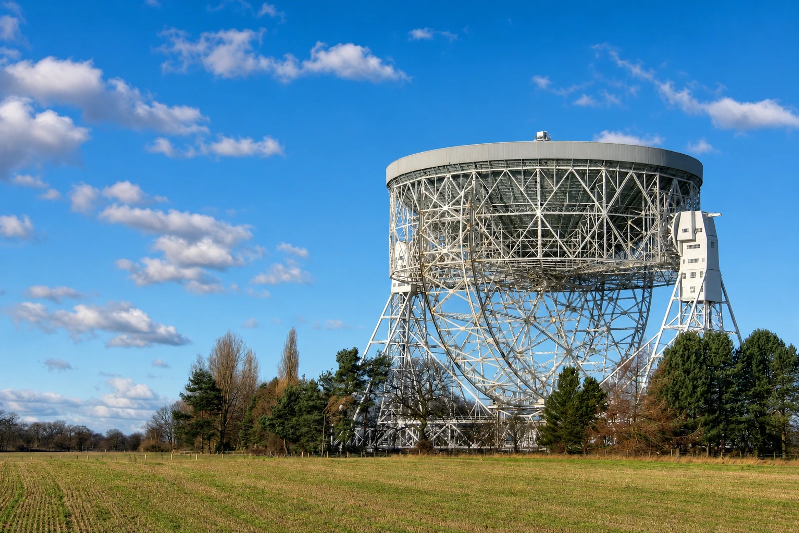 照片: 乔德雷尔班克天文台（Jodrell Bank Observatory）