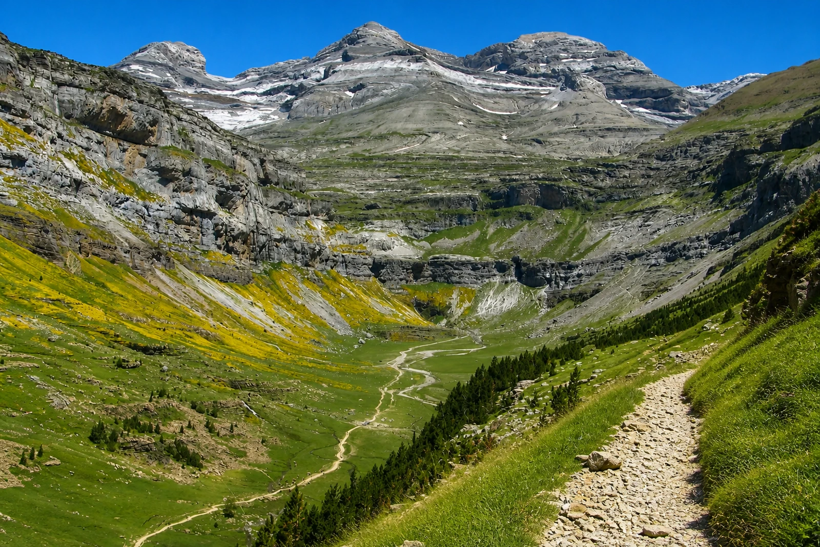 AI-generated editorial gallery detail for Pyrénées - Mont Perdu