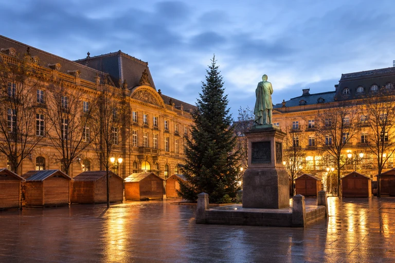 Photo: Christkindelsmärik – place Broglie