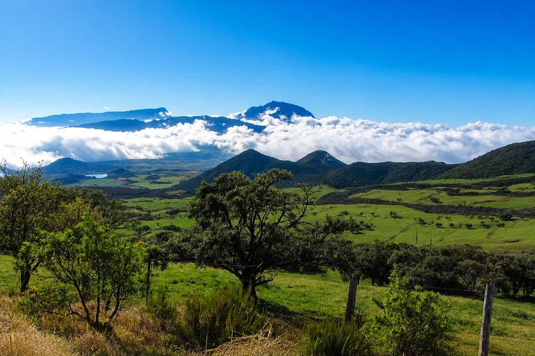 Photo: Pitons, cirques et remparts de l’île de La Réunion