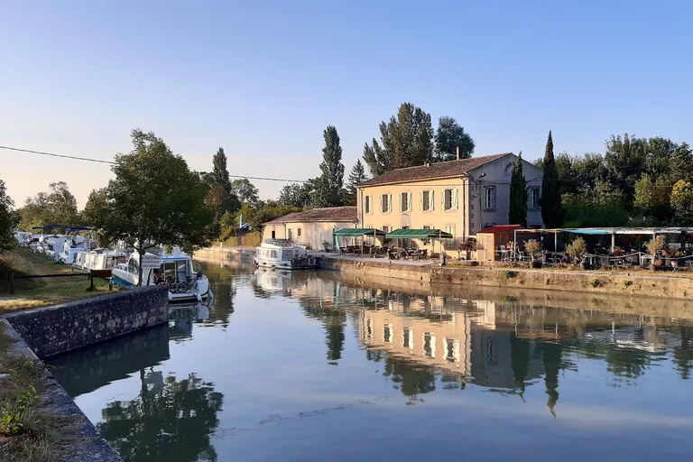 照片: 米迪运河（Canal du Midi）