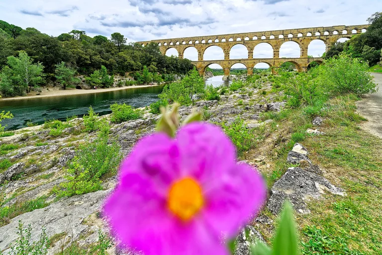 照片: 加尔桥（Pont du Gard，罗马高架渠）