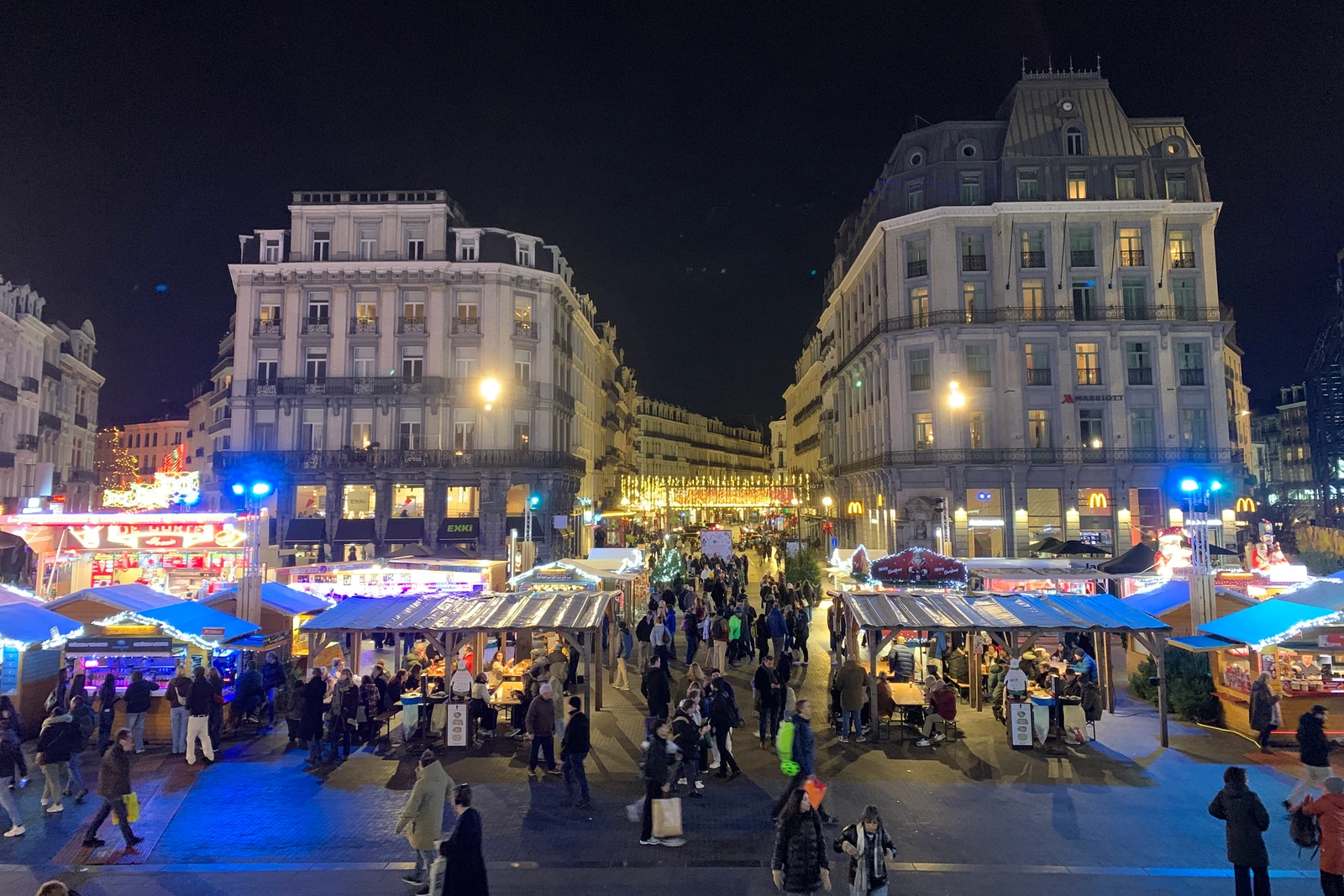 Foto: Plaisirs d'Hiver – Place de la Bourse