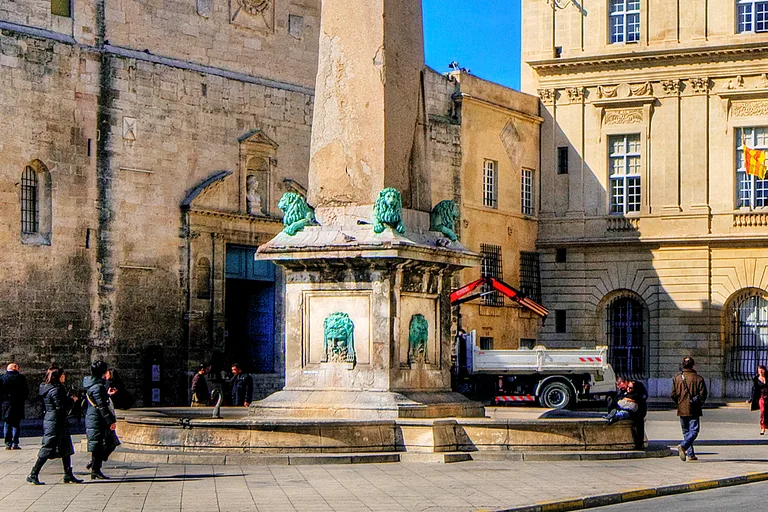 Arles, Roman and Romanesque Monuments