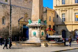 Arles, Roman and Romanesque Monuments