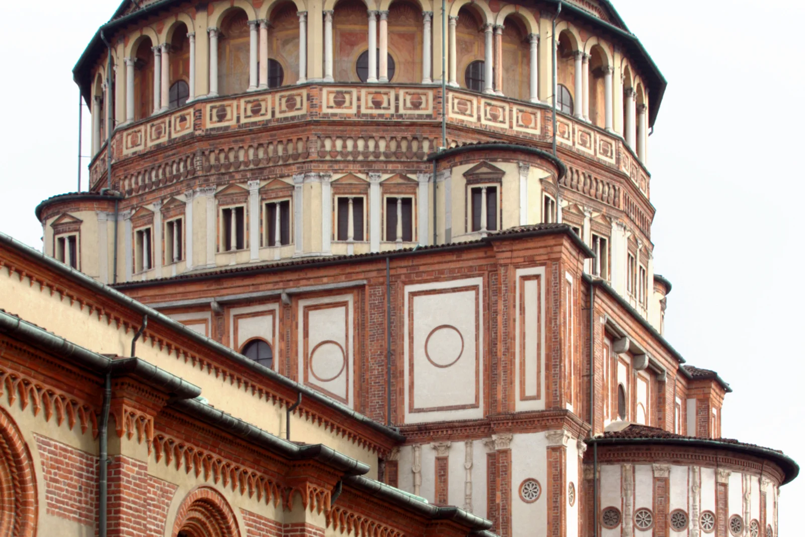 Foto: Kirche und Dominikanerkloster Santa Maria delle Grazie mit „Das letzte Abendmahl“ von Leonardo da Vinci